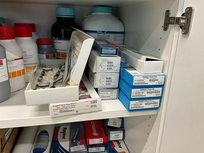 Overview picture of Lot of various HPLC Columns